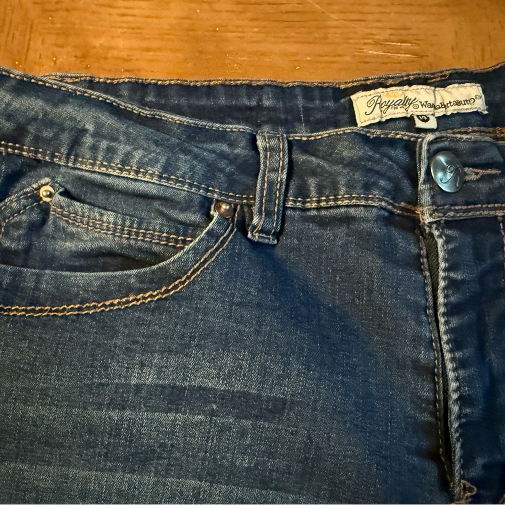 Royalty for me - WannaBetaButt size 14 jeans - Picture 3 of 9
